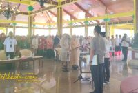Bupati Bangkalan Lukman Hakim saat mengukuhkan Bunda PAUD dan Bunda Literasi Kabupaten Bangkalan di Pendopo Pratanu, Rabu (15/10/2025).
