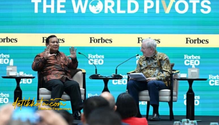 Presiden RI Prabowo Subianto saat menyampaikan pandangan dalam sesi “A Meeting of Minds” pada Forbes Global CEO Conference 2025 di Hotel The St. Regis, Rabu (15/10/2025).