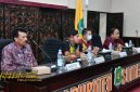 Bupati saat meluncurkan dan mensosialisasikan ajang Bupati Award 2025 di Kantor Bupati, Kamis (16/10/2025).
