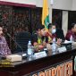 Bupati saat meluncurkan dan mensosialisasikan ajang Bupati Award 2025 di Kantor Bupati, Kamis (16/10/2025).