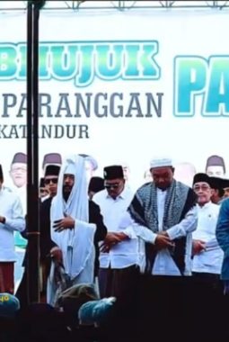 Haul Akbar K.R. Khotib Paranggan Dihadiri Ribuan Jamaah dan Tokoh Nasional