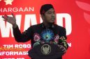 Bupati Sumenep Achmad Fauzi Wongsojudo saat menyampaikan kebijakan penggunaan pakaian santri bagi ASN dalam rangka peringatan Hari Santri Nasional 2025, Senin (20/10/2025).
