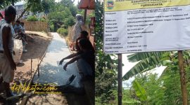 Pekerja tengah melakukan pengecoran jalan lingkungan di Desa Sempur, Kecamatan Plered, Kabupaten Purwakarta.