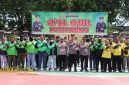 Kapolres Sumenep AKBP Rivanda, S.I.K. bersama komunitas ojek online usai apel Kamtibmas di Lapangan Tribrata Polres Sumenep.