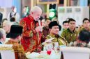 Presiden Prabowo Subianto menjamu Presiden Brasil Luiz Inácio Lula da Silva dan Ibu Negara Rosangela Lula da Silva dalam santap malam kenegaraan di halaman Istana Kepresidenan Jakarta, Kamis (23/10/2025). Foto: BPMI Setpres/Laily Rachev