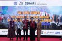 Wali Kota Surabaya Eri Cahyadi menerima delegasi dari 17 negara pada peringatan 70 Tahun Konferensi Asia-Afrika (KAA) di Balai Kota Surabaya, Kamis (30/10/2025) malam.