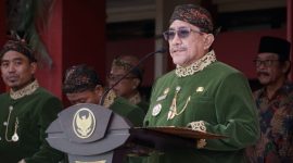 Wakil Bupati Sumenep KH. Imam Hasyim saat menghadiri upacara Hari Jadi ke-756 Kabupaten Sumenep di Kantor Bupati, Jumat (31/10/2025).