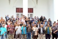 Para pedagang korban kebakaran Pasar Jumat (Pasjum) Purwakarta saat menyampaikan aspirasi terkait kepastian dana kerahiman.