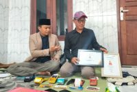 Kuasa hukum Bang Alief, Kamarullah, saat memberikan keterangan pers terkait dugaan pelanggaran prosedur dalam penanganan kasus dugaan korupsi Bank Jatim Cabang Sumenep.