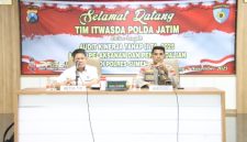 Wakapolres Sumenep Kompol Masyhur Ade mendampingi Tim Itwasda Polda Jatim saat pelaksanaan Audit Kinerja Tahap II Tahun Anggaran 2025 di Aula Sanika Satyawada, Senin (3/11/2025).