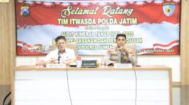 Wakapolres Sumenep Kompol Masyhur Ade mendampingi Tim Itwasda Polda Jatim saat pelaksanaan Audit Kinerja Tahap II Tahun Anggaran 2025 di Aula Sanika Satyawada, Senin (3/11/2025).