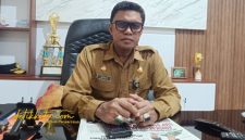 Kepala Dinas Perikanan Kabupaten Sumenep, Agustiono Sulasno, saat menjelaskan program fasilitasi sarana produksi perikanan.