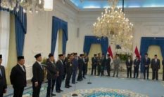 Presiden Prabowo Lantik Komisi Percepatan Reformasi Kepolisian, Jimly Asshiddiqie Jadi Ketua