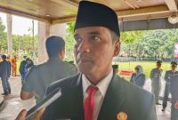 Bupati Bangkalan Lukman Hakim menyampaikan rasa syukur atas penghargaan tersebut usai memimpin upacara peringatan Hari Pahlawan 2025 di halaman Kantor Bupati Bangkalan.