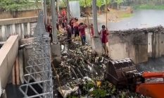 Pemkot Surabaya Tegaskan Sanksi Bagi Warga yang Buang Sampah Sembarangan