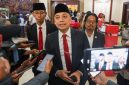 Wali Kota Surabaya Eri Cahyadi saat memberikan keterangan usai penetapan APBD Kota Surabaya Tahun 2026.