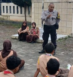 Edukasi Saka Bhayangkara, Polsek Plered Ajak Generasi Muda Jauhi Kenakalan Remaja Dan Narkoba