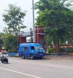 Diskominfo Sumenep Imbau Warga Tidak Buang Sampah ke Selokan