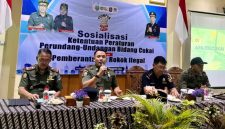 Sosialisasi ketentuan cukai kepada camat, lurah, dan Satpol PP di Paseban Sena, Kota Probolinggo.