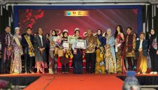 Gelaran Grand Final Pemilihan Duta Wicara Jawa Timur 2025 berlangsung sukses pada Minggu malam di Malang Creative Center (MCC) Lantai 2. 