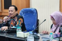 Tim Bappeda, Bagian Organisasi, dan Inspektorat Sumenep saat melakukan koordinasi peningkatan kualitas SAKIP.