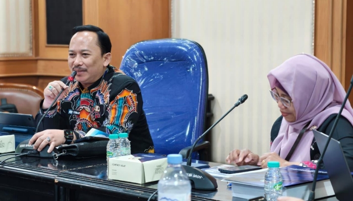 Tim Bappeda, Bagian Organisasi, dan Inspektorat Sumenep saat melakukan koordinasi peningkatan kualitas SAKIP.