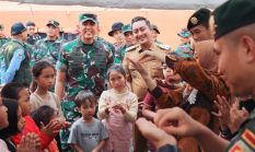 Pangdam V/Brawijaya Tinjau Lokasi Terdampak Erupsi Semeru, Pastikan Penanganan Bencana Berjalan Optimal