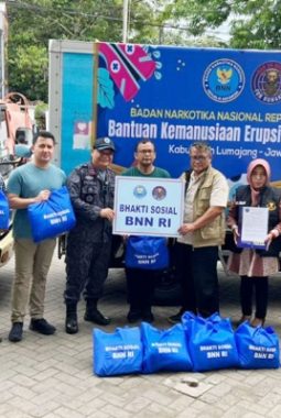 BNN RI Salurkan 1.000 Paket Bantuan untuk Warga Terdampak Erupsi Semeru di Lumajang