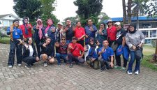 Ketua Dewan Penasehat PP MIO Indonesia, Prof Budiharjo foto bersama jajaran pengurus MIO Indonesia.