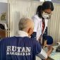 Petugas medis melakukan pemeriksaan kesehatan WBP di Rutan Kelas IIB Kraksaan.