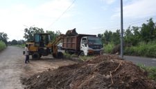 Pembukaan kembali Jalan Kinibalu di Kecamatan Socah, Jumat (5/12/2025).