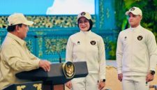 Presiden Prabowo Subianto melepas keberangkatan kontingen Indonesia menuju SEA Games 2025 di Istana Negara, Jakarta.