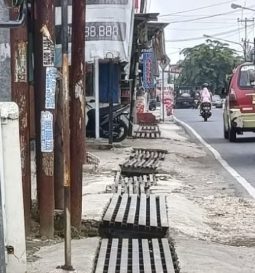 Saluran Tersumbat Tanah di Munjuljaya Diduga Jadi Pemicu Banjir, Warga Pertanyakan Kinerja Dinas Terkait