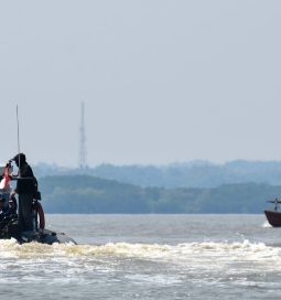 Pemkot Surabaya Tunda Pembangunan Tanggul Laut, Fokus Optimalkan Rumah Pompa dan Pintu Air