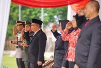 Upacara peringatan Hari Anti Korupsi Sedunia 2025 berlangsung di Stadion Bayuangga Kota Probolinggo, Selasa (9/12), dipimpin Kajari Kota Probolinggo Lilik Setiyawan.