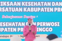 Ketua DWP Kabupaten Probolinggo Hj. Rita Erik Ugas Irwanto bersama anggota mengikuti rangkaian peringatan HUT ke-26 DWP.