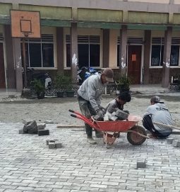 Rehabilitas SDN 1 Nagri Tengah Soroti CV Santika Jaya, Didirikan Pengusaha Muda Haji Eef Supriadi