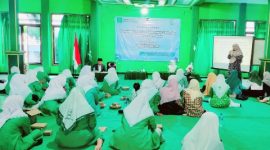 Fatayat NU Sumenep, LPA Sumenep, dan LBH Achmad Madani Putra dalam Launching Malate Center.