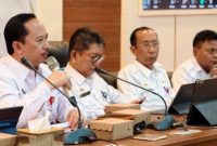 Kepala Bappeda Sumenep Arif Firmanto memimpin rapat penguatan implementasi SAKIP bersama perangkat daerah di Kantor Bappeda Sumenep.