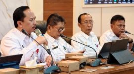 Kepala Bappeda Sumenep Arif Firmanto memimpin rapat penguatan implementasi SAKIP bersama perangkat daerah di Kantor Bappeda Sumenep.