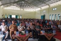 Penyerahan sertifikat Program Redistribusi Tanah Tahun 2025 kepada warga Dusun Sukosari dan Dusun Sukorejo, Desa Pundungsari, Kecamatan Tempursari, Kabupaten Lumajang.