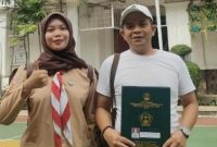 H. Eef Supriadi, yang pada hari ini hadir secara langsung menjemput rapor sang putri tercinta di sekolah. Rabu (24/12/2025).