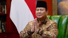 Presiden Prabowo Subianto menyampaikan ucapan Selamat Natal 2025 melalui tayangan video yang diunggah di kanal YouTube Sekretariat Presiden, Kamis (25/12/2025).