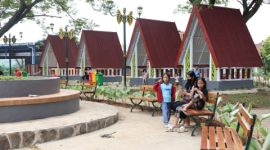 Ruang Terbuka Hijau (RTH) di Kelurahan Bendomungal, Bangil, Kabupaten Pasuruan, yang dibangun melalui program penanganan kawasan kumuh terpadu.