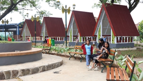 Ruang Terbuka Hijau (RTH) di Kelurahan Bendomungal, Bangil, Kabupaten Pasuruan, yang dibangun melalui program penanganan kawasan kumuh terpadu.