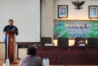 Kepala Dinas Komunikasi dan Informatika Kabupaten Bangkalan, Zainal Alim, mewakili Sekda Bangkalan saat memberikan sambutan pada Musyawarah Wilayah VI RAPI Wilayah 1301 Bangkalan di Aula Dinas Pendidikan Kabupaten Bangkalan, Minggu (11/1/2026).