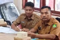 ASN PUTR Sumenep Ibnu Istianto Kanan Saat Mengikuti Rapat.