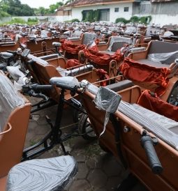 200 Becak Listrik Bantuan Presiden Tiba di Banyuwangi, Diprioritaskan untuk Tukang Becak Lansia