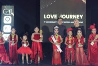 Anniversary ke-1 Exotic Model Management di Gedung Pertemuan KH. Abdi Manaf, SMK Muhammadiyah Lumajang, Sabtu (17/1/2026) malam.