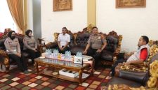 Kapolres Sumenep AKBP Anang Hardiyanto saat bersilaturahmi dengan Bupati Sumenep dan Ketua DPRD Kabupaten Sumenep.